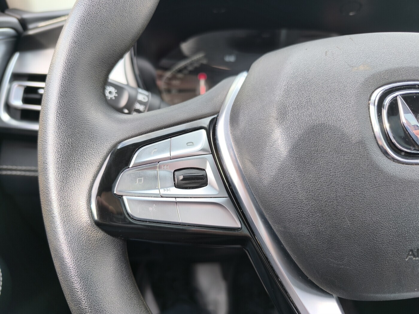 Changan CS85